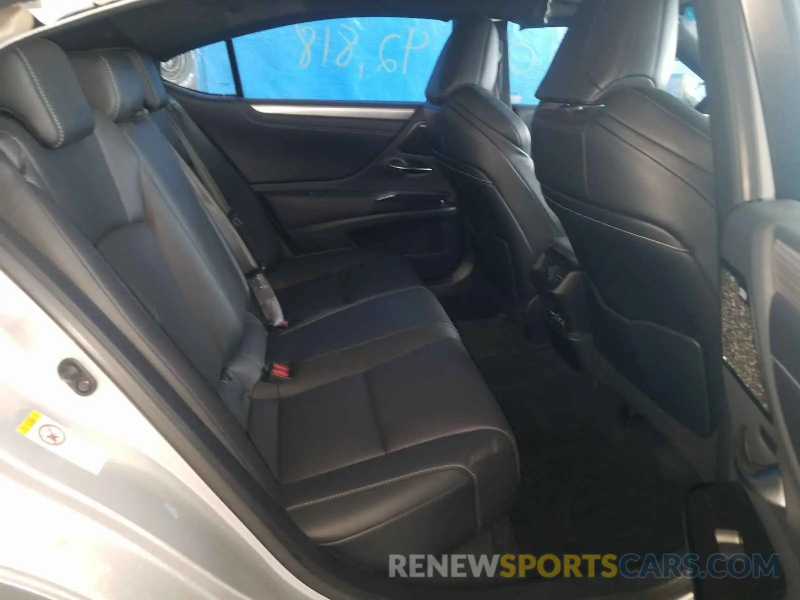 6 Photograph of a damaged car 58ABZ1B10KU002731 LEXUS ES350 2019