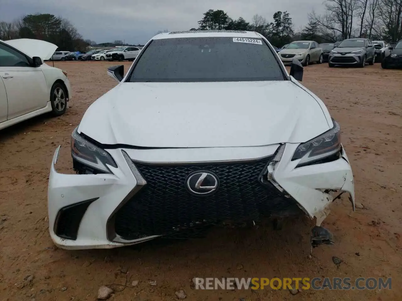 5 Photograph of a damaged car 58ABZ1B10KU010831 LEXUS ES350 2019