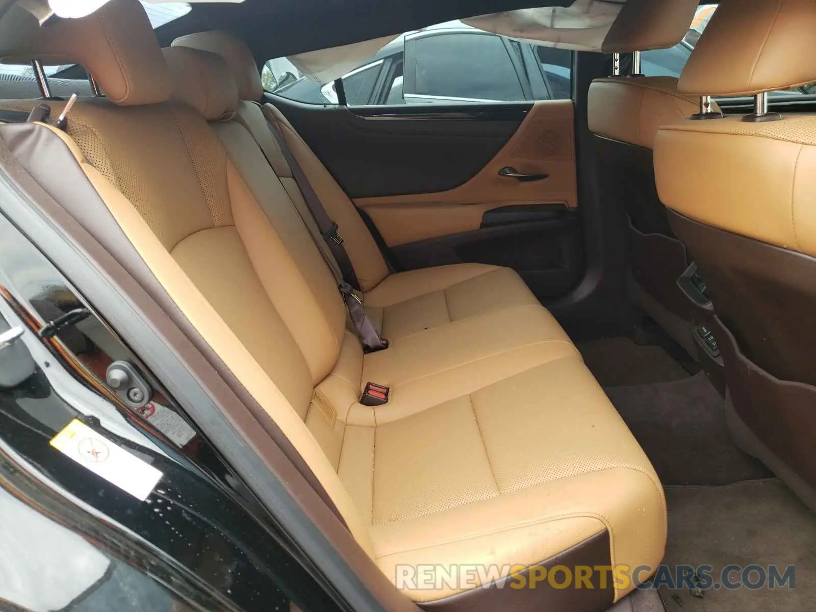 6 Photograph of a damaged car 58ABZ1B10KU039083 LEXUS ES350 2019