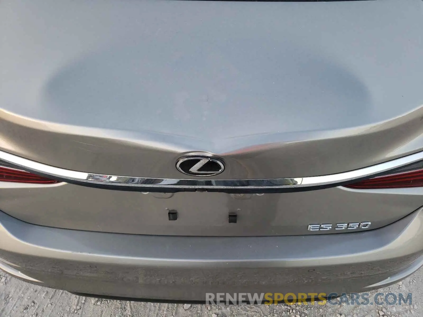 9 Photograph of a damaged car 58ABZ1B10KU050200 LEXUS ES350 2019
