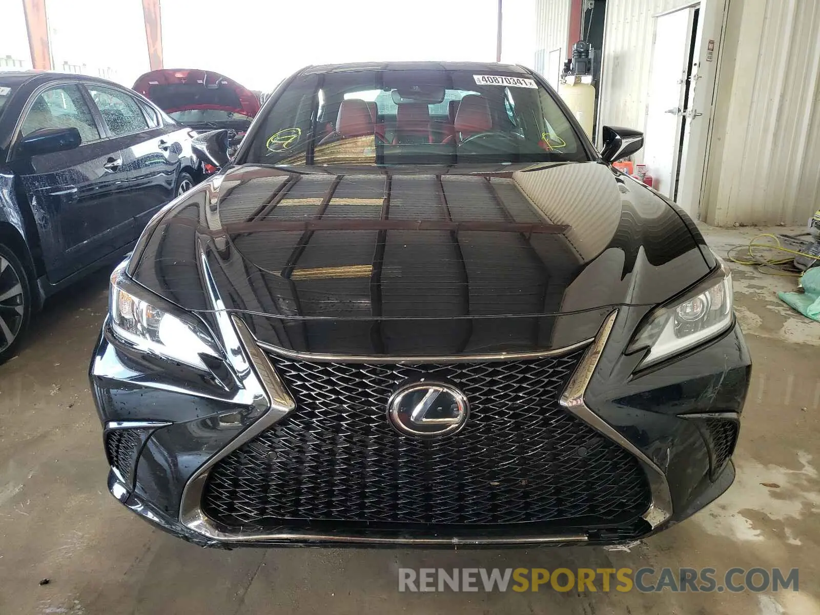 9 Photograph of a damaged car 58ABZ1B10KU051332 LEXUS ES350 2019