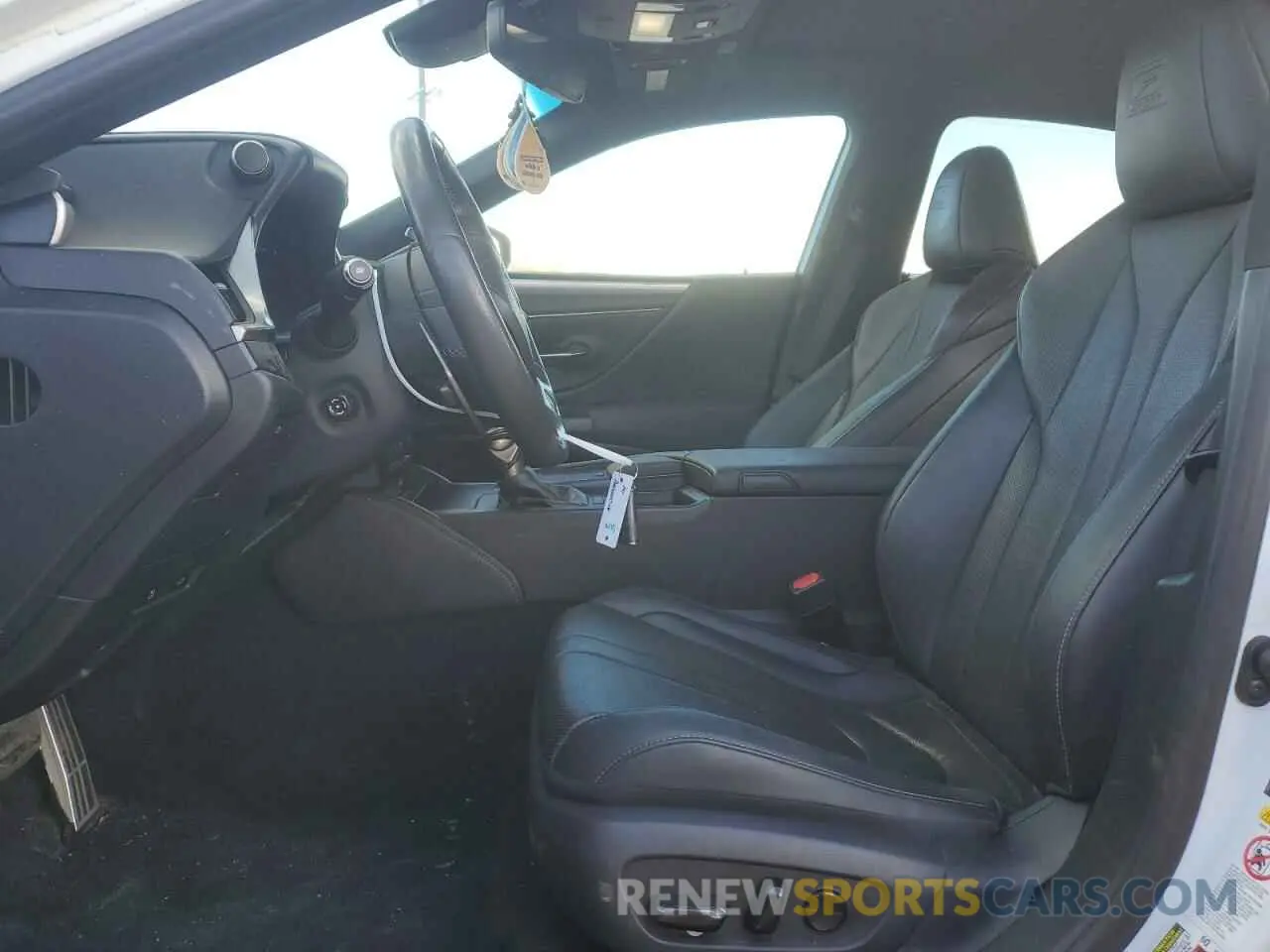 7 Фотография поврежденного автомобиля 58ABZ1B11KU005976 LEXUS ES350 2019