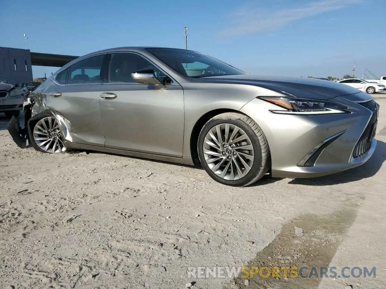 4 Photograph of a damaged car 58ABZ1B11KU011020 LEXUS ES350 2019