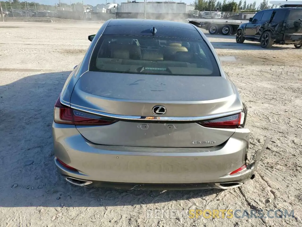 6 Photograph of a damaged car 58ABZ1B11KU011020 LEXUS ES350 2019