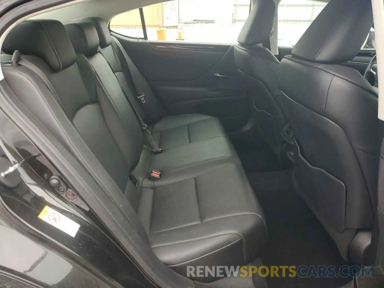 10 Photograph of a damaged car 58ABZ1B12KU030028 LEXUS ES350 2019