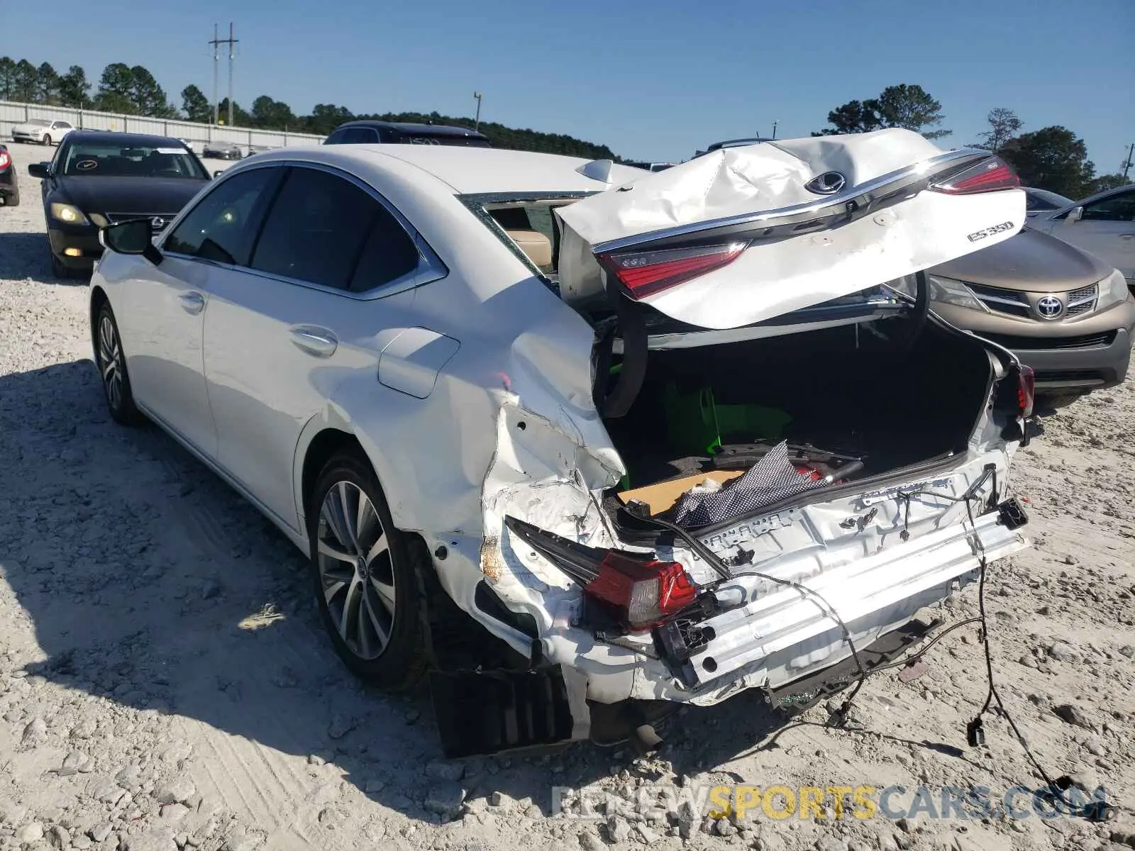 3 Photograph of a damaged car 58ABZ1B12KU050375 LEXUS ES350 2019