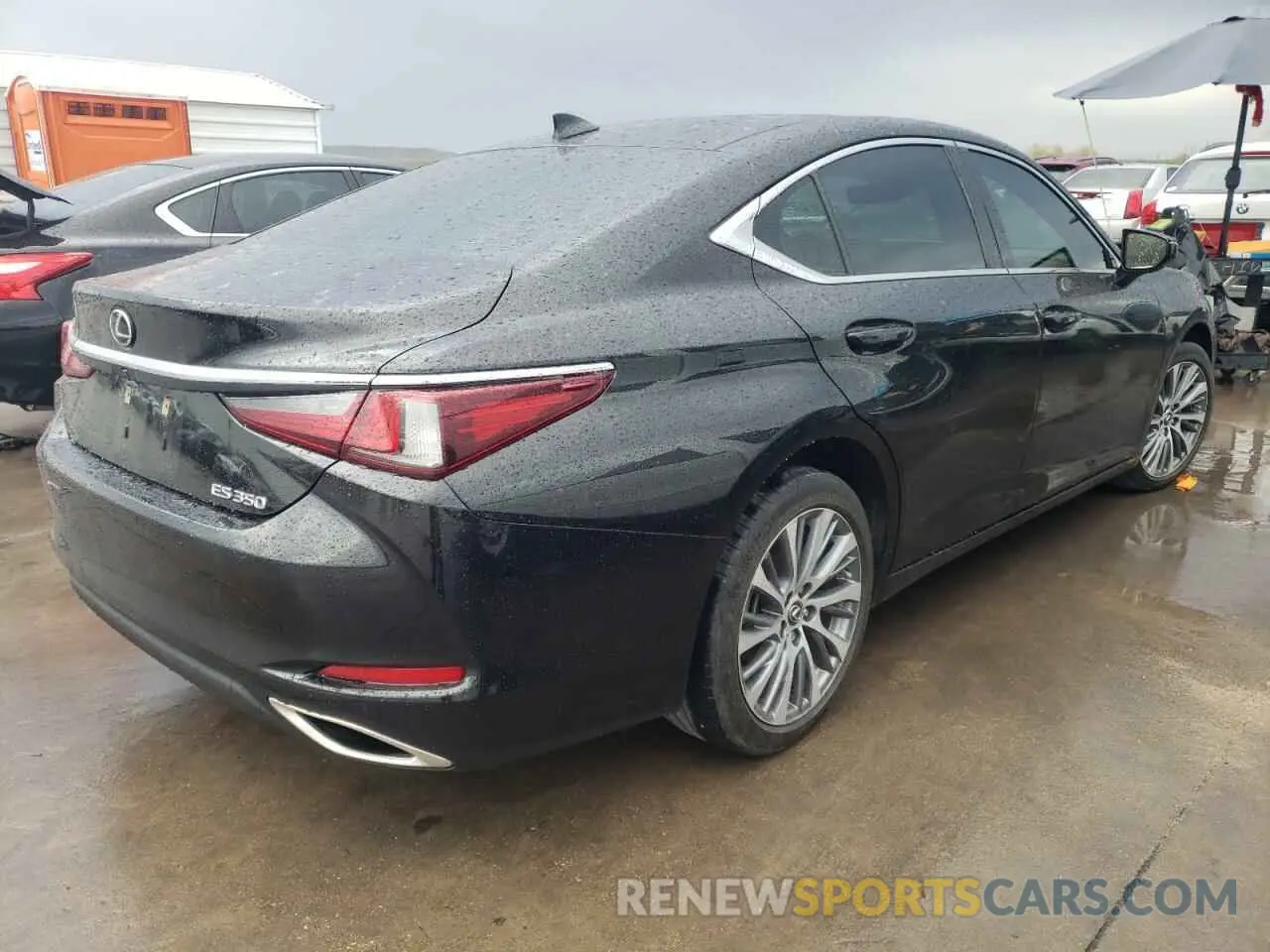 4 Photograph of a damaged car 58ABZ1B13KU015649 LEXUS ES350 2019