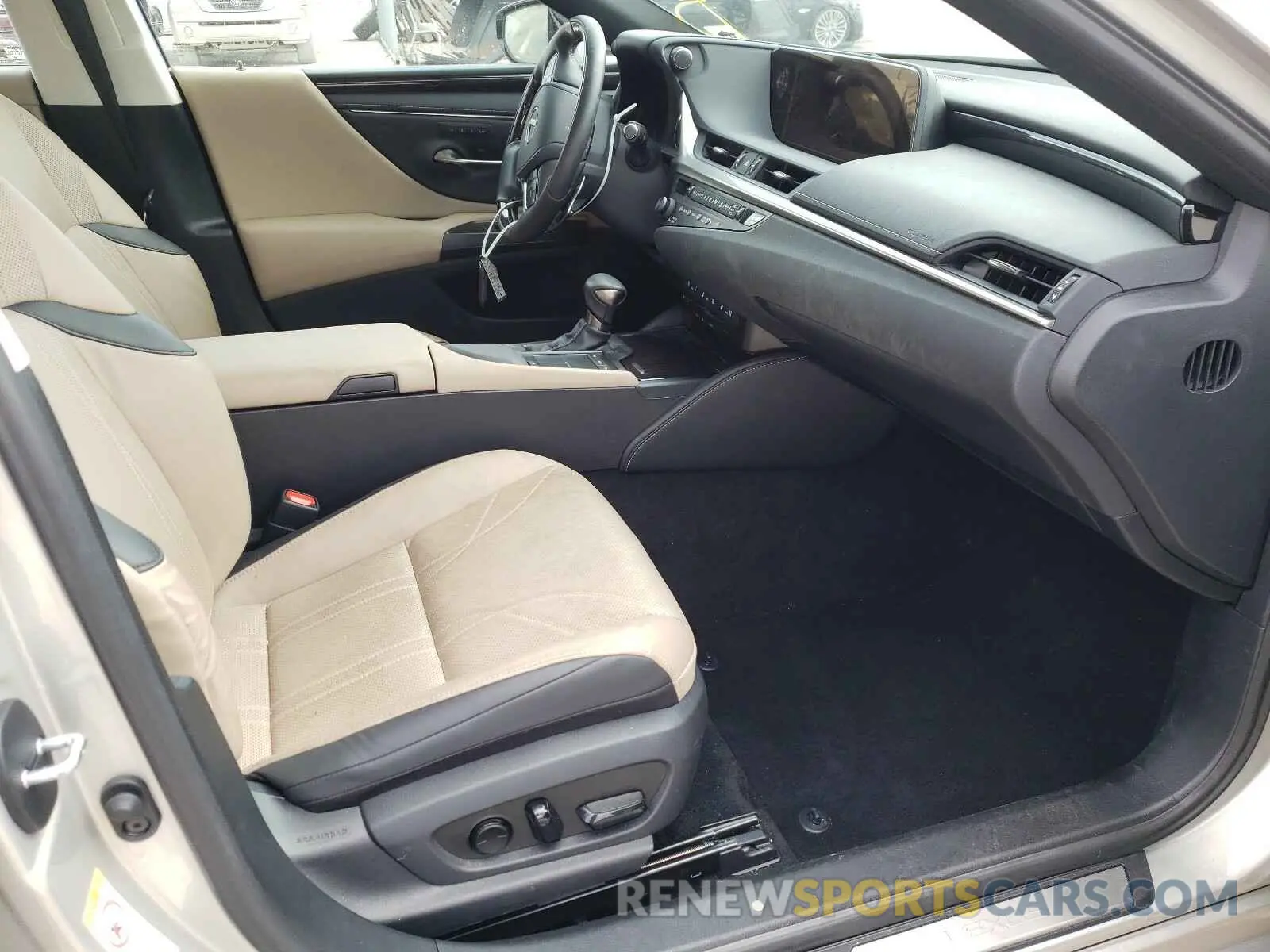 5 Photograph of a damaged car 58ABZ1B13KU025484 LEXUS ES350 2019