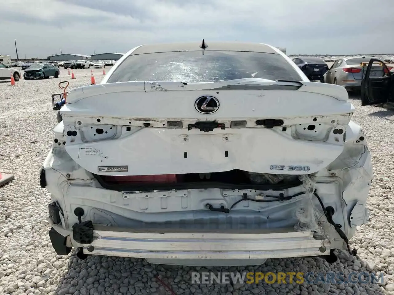 6 Photograph of a damaged car 58ABZ1B13KU041040 LEXUS ES350 2019