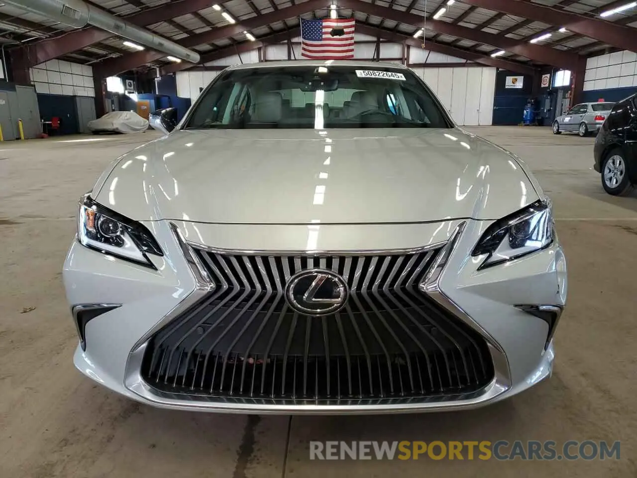 5 Photograph of a damaged car 58ABZ1B14KU028703 LEXUS ES350 2019