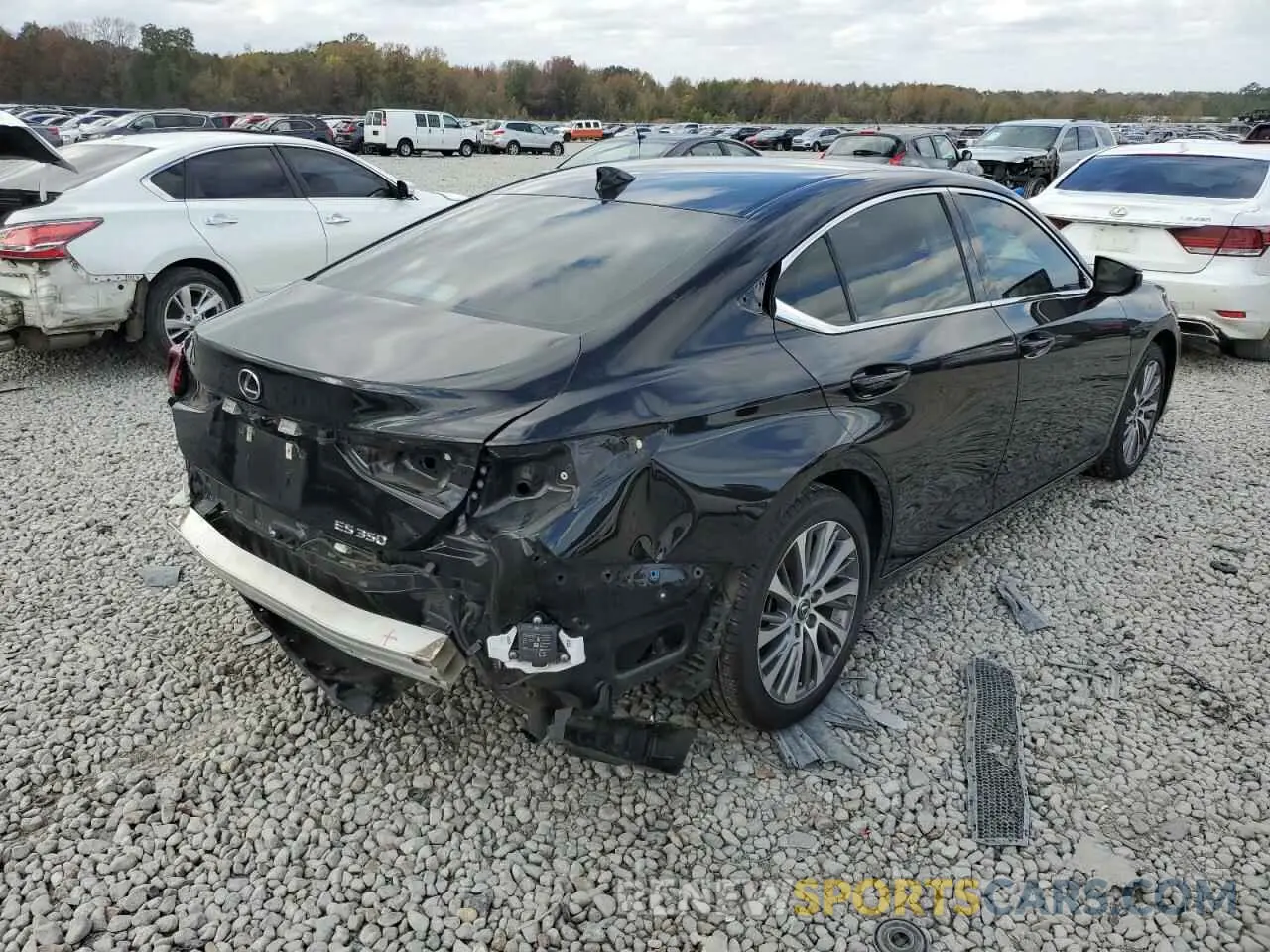 4 Photograph of a damaged car 58ABZ1B14KU033237 LEXUS ES350 2019