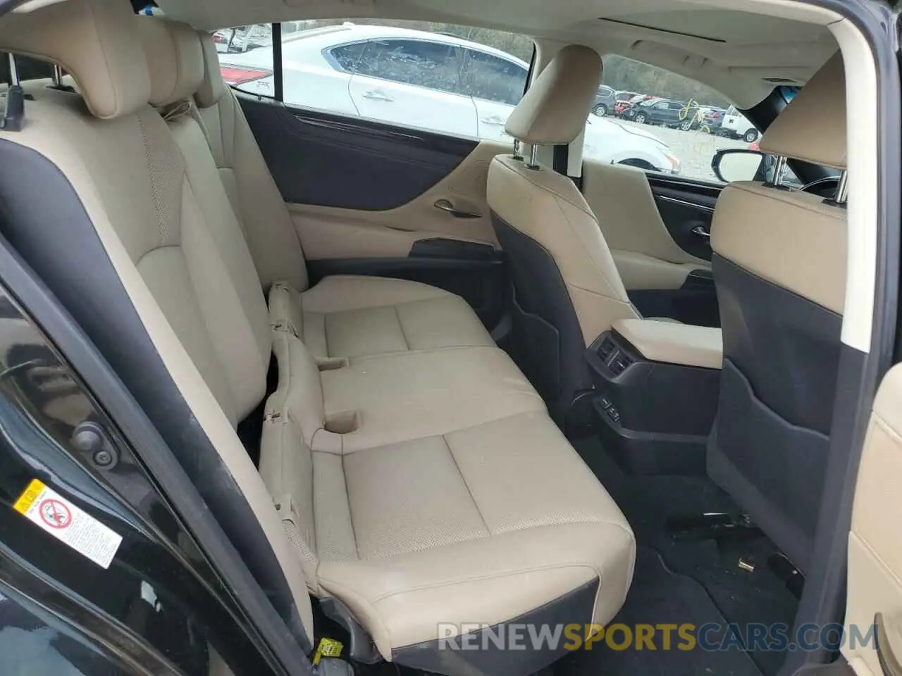 6 Photograph of a damaged car 58ABZ1B14KU033237 LEXUS ES350 2019