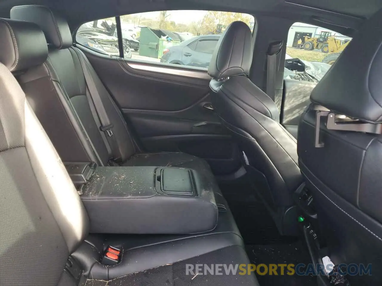 10 Photograph of a damaged car 58ABZ1B15KU012848 LEXUS ES350 2019