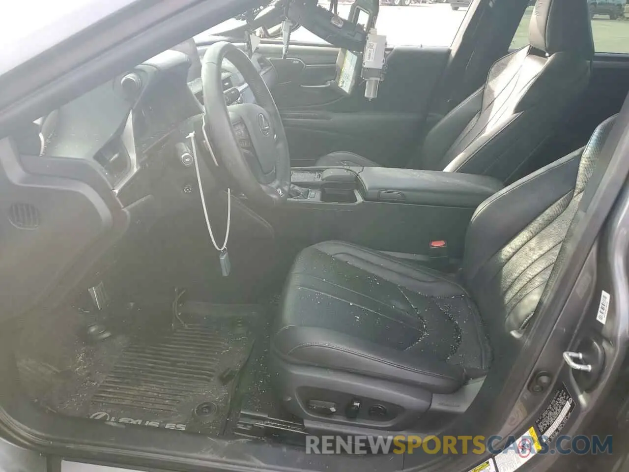 7 Photograph of a damaged car 58ABZ1B15KU012848 LEXUS ES350 2019