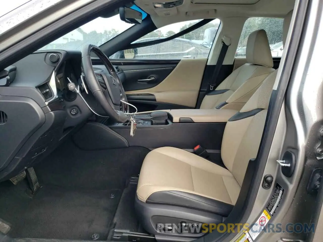 7 Photograph of a damaged car 58ABZ1B15KU014518 LEXUS ES350 2019