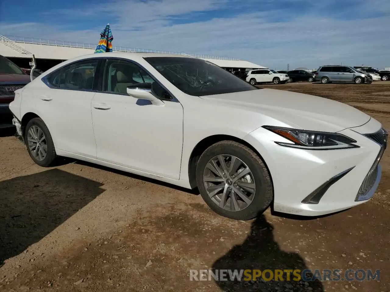 4 Photograph of a damaged car 58ABZ1B15KU044327 LEXUS ES350 2019