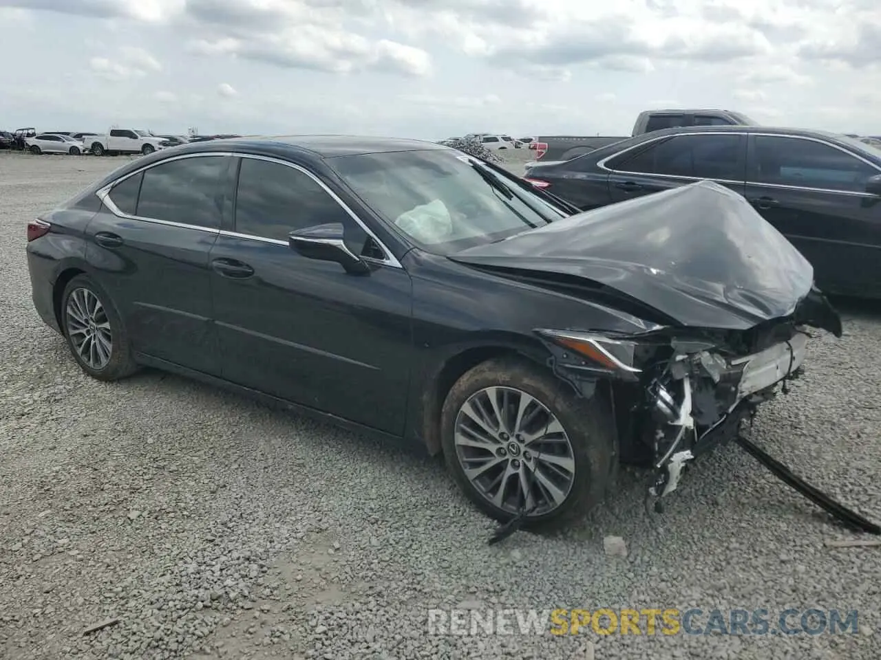 4 Photograph of a damaged car 58ABZ1B16KU002510 LEXUS ES350 2019