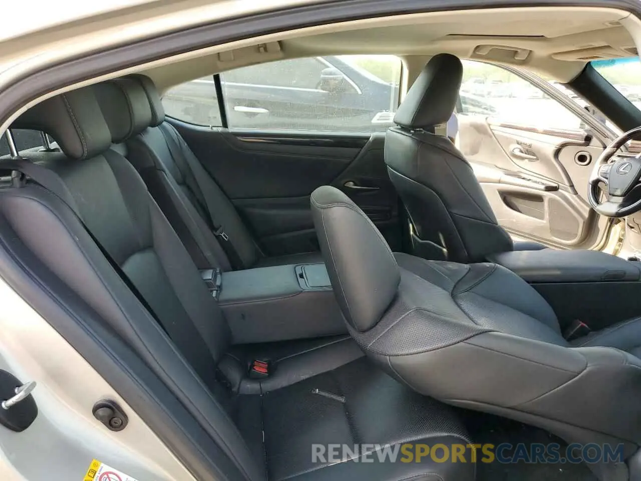 10 Photograph of a damaged car 58ABZ1B16KU005228 LEXUS ES350 2019