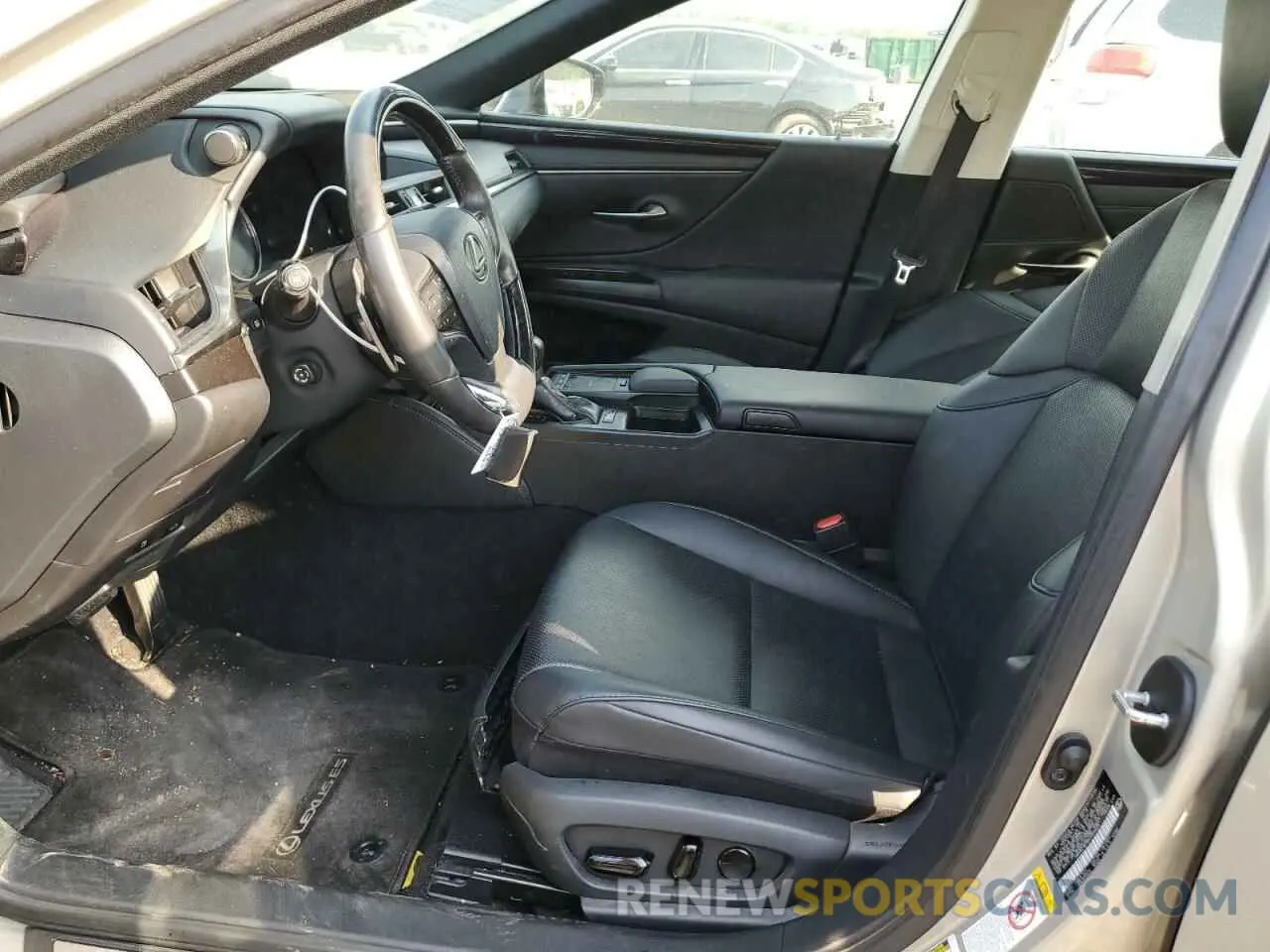 7 Photograph of a damaged car 58ABZ1B16KU005228 LEXUS ES350 2019
