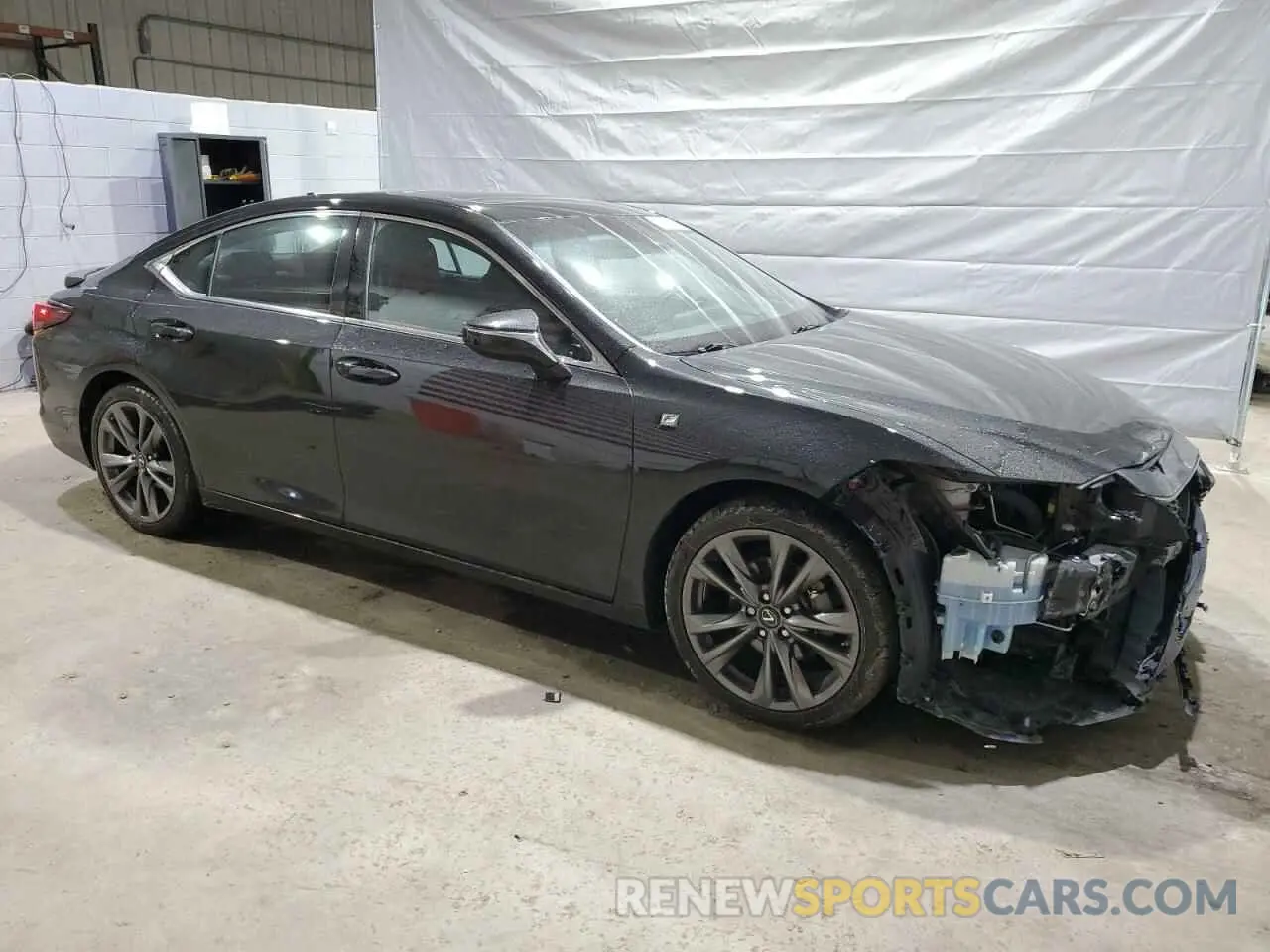 4 Photograph of a damaged car 58ABZ1B16KU027584 LEXUS ES350 2019