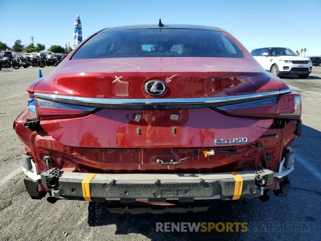 6 Photograph of a damaged car 58ABZ1B16KU047060 LEXUS ES350 2019