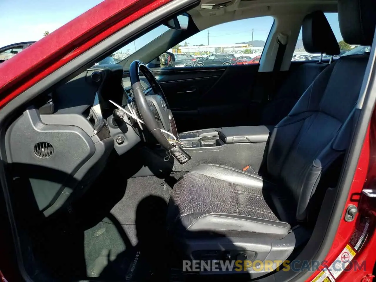 7 Photograph of a damaged car 58ABZ1B16KU047060 LEXUS ES350 2019
