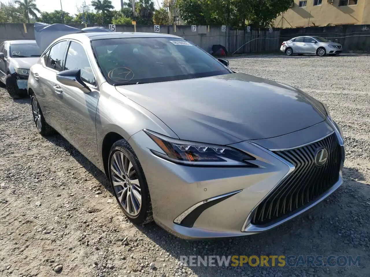 1 Photograph of a damaged car 58ABZ1B17KU003701 LEXUS ES350 2019