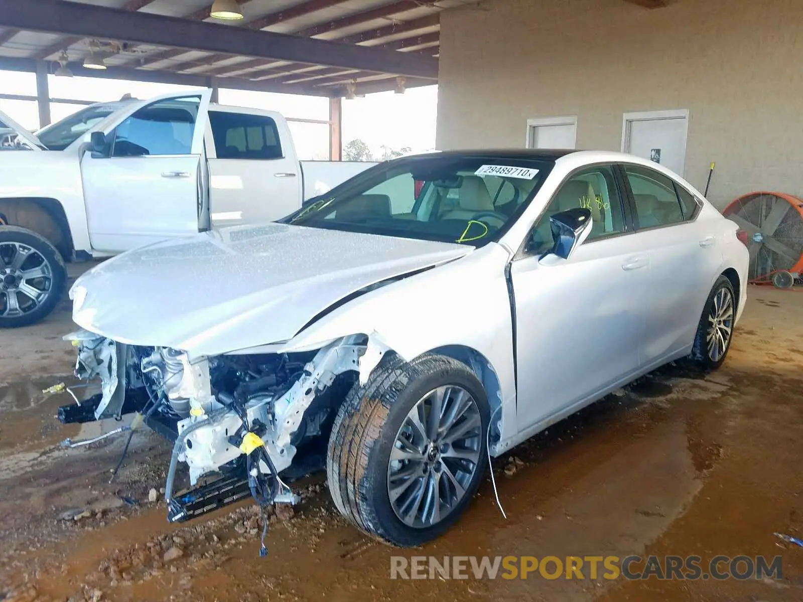 2 Photograph of a damaged car 58ABZ1B17KU004511 LEXUS ES350 2019