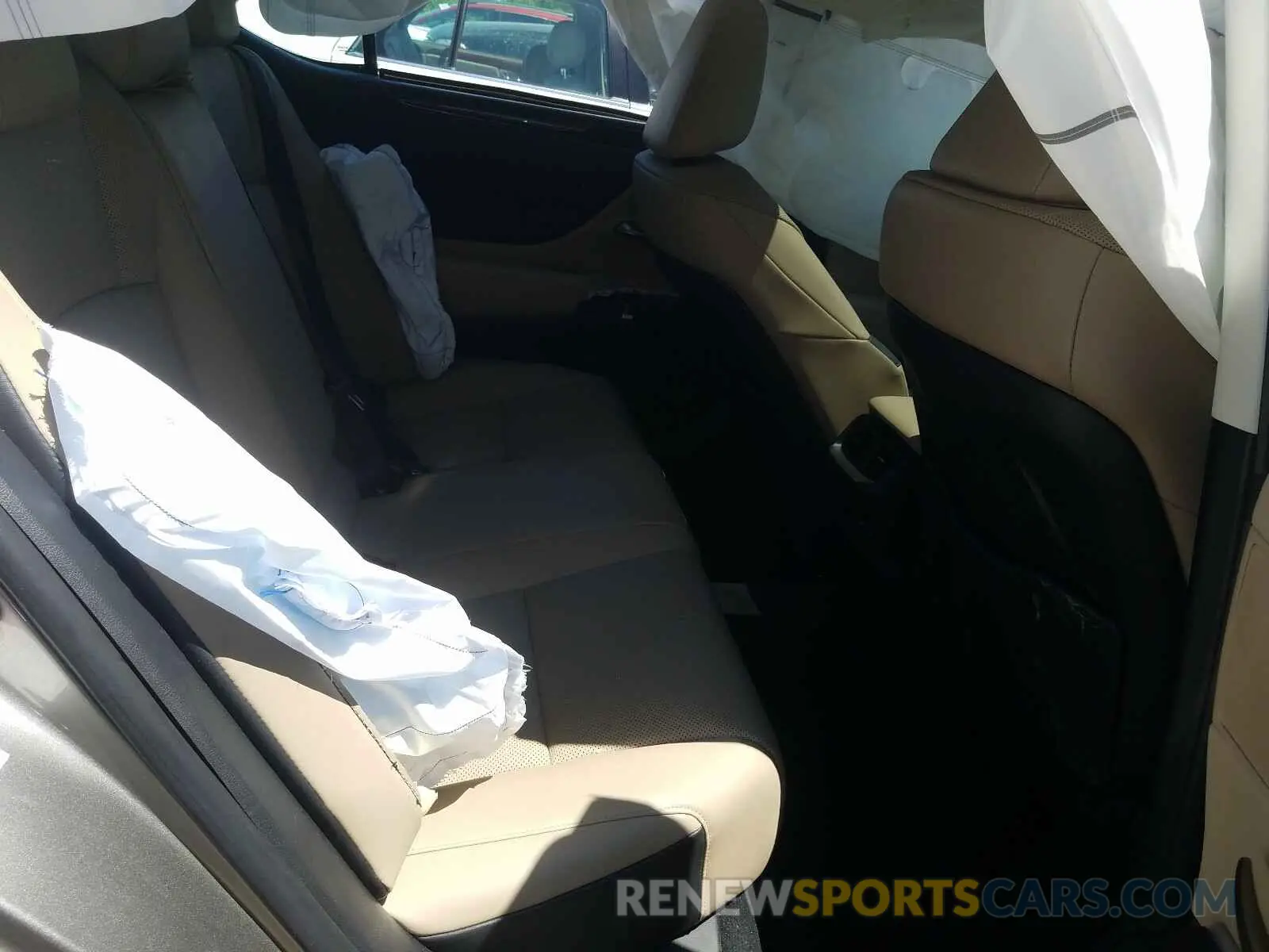 6 Photograph of a damaged car 58ABZ1B17KU036195 LEXUS ES350 2019