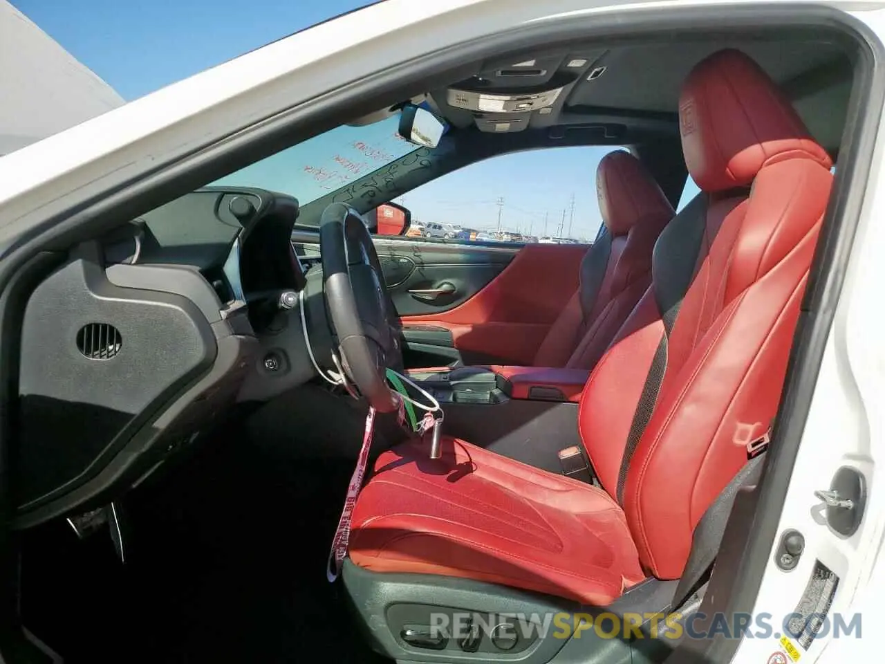 7 Фотография поврежденного автомобиля 58ABZ1B18KU011919 LEXUS ES350 2019