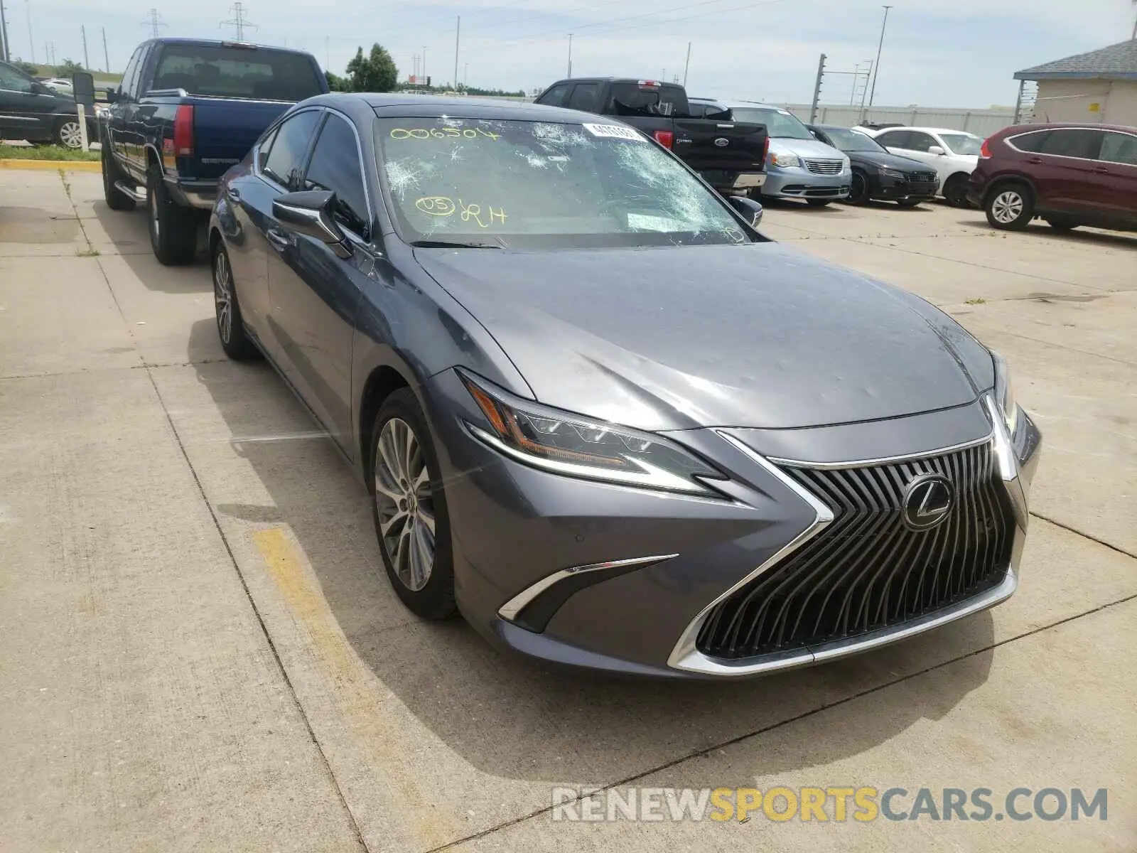 1 Photograph of a damaged car 58ABZ1B19KU006504 LEXUS ES350 2019