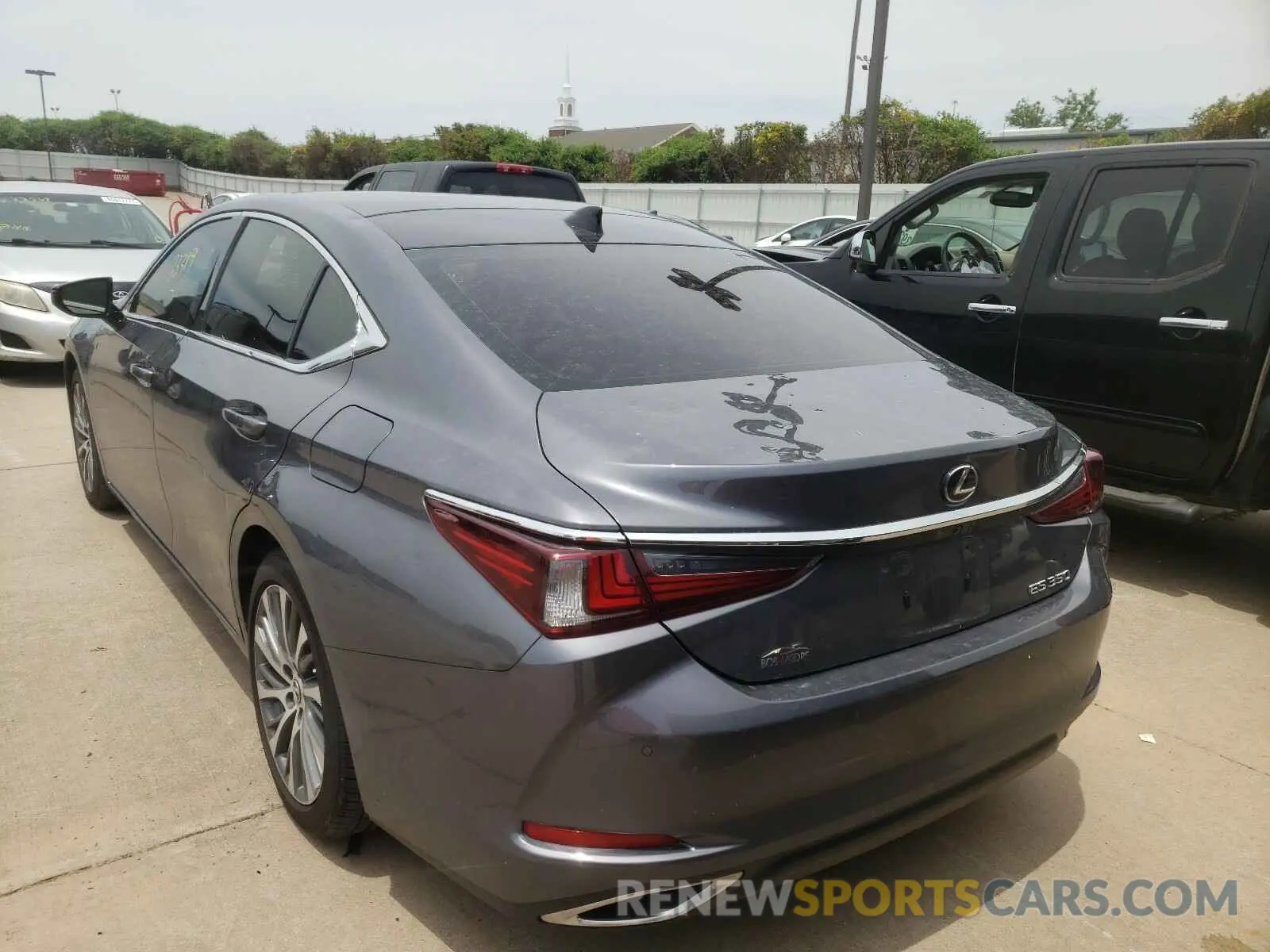 3 Photograph of a damaged car 58ABZ1B19KU006504 LEXUS ES350 2019
