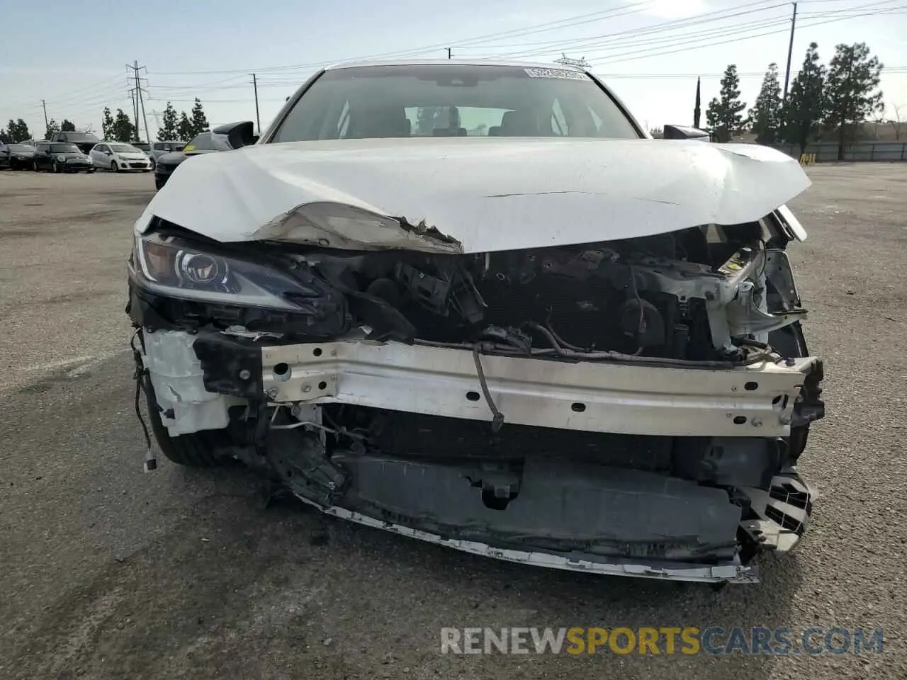 5 Photograph of a damaged car 58ABZ1B1XKU007550 LEXUS ES350 2019