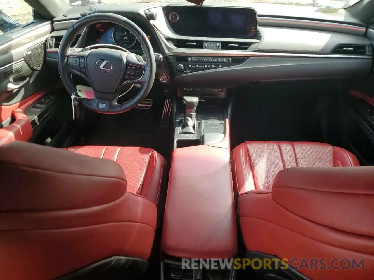 8 Photograph of a damaged car 58ABZ1B1XKU033758 LEXUS ES350 2019