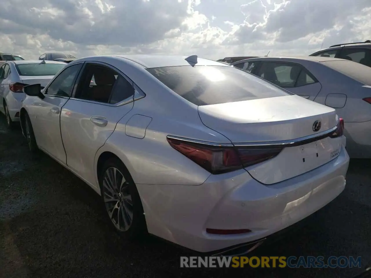 3 Photograph of a damaged car 58ABZ1B1XKU033906 LEXUS ES350 2019