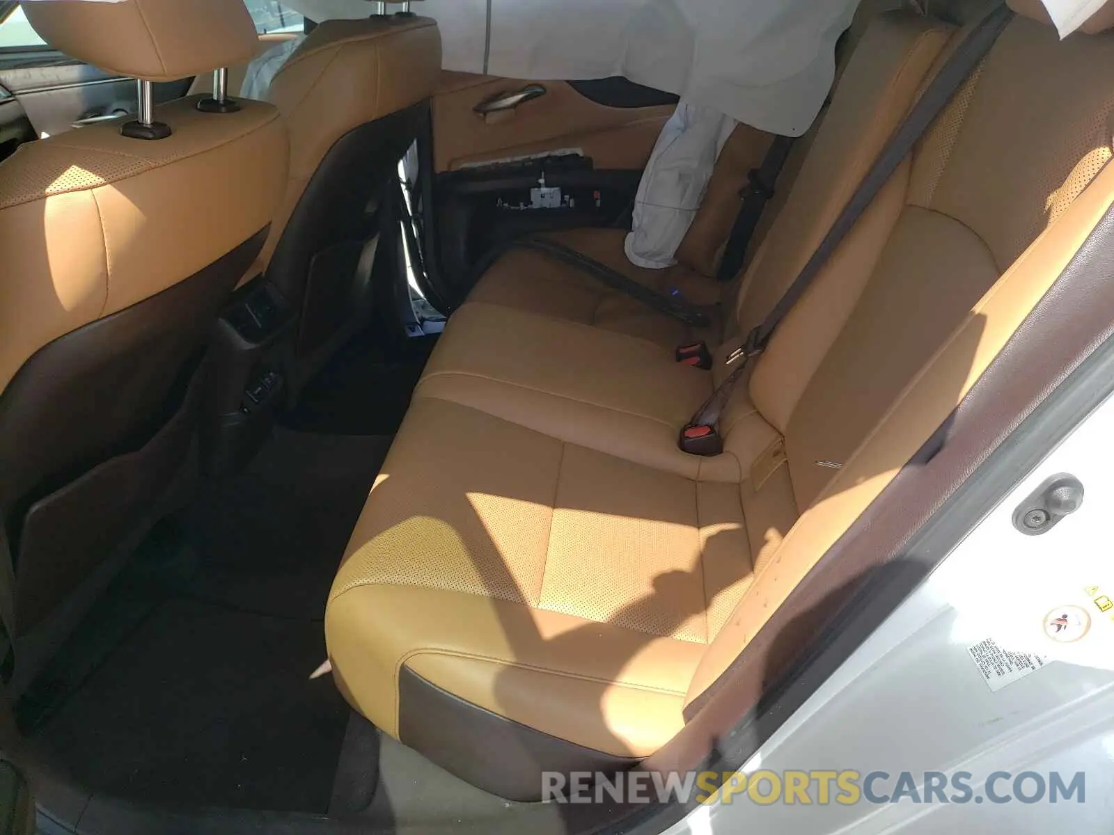 6 Photograph of a damaged car 58ABZ1B1XKU047076 LEXUS ES350 2019