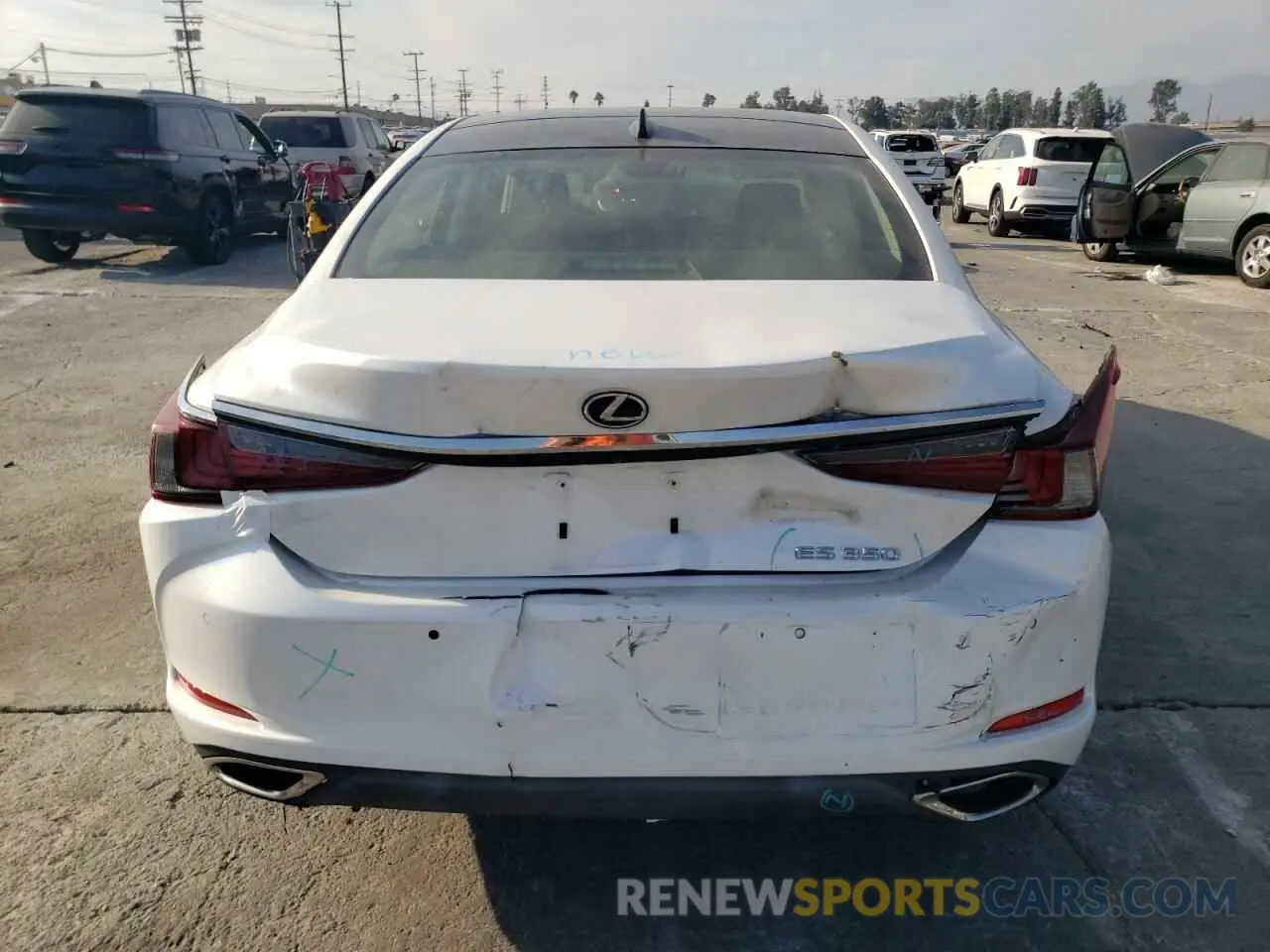 6 Photograph of a damaged car JTHBZ1B19K2003365 LEXUS ES350 2019