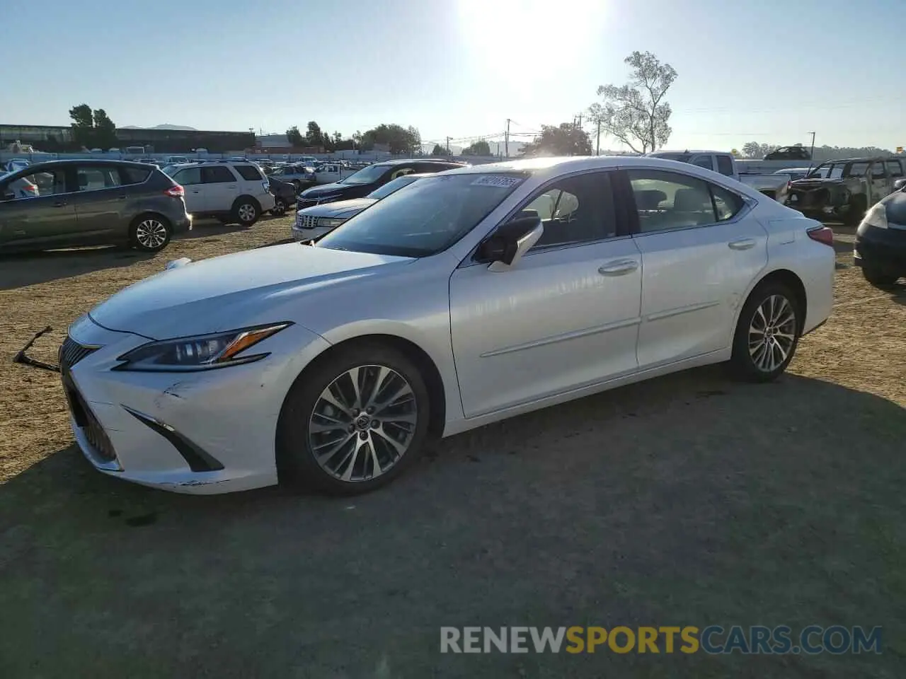 1 Photograph of a damaged car JTHBZ1B1XK2002824 LEXUS ES350 2019