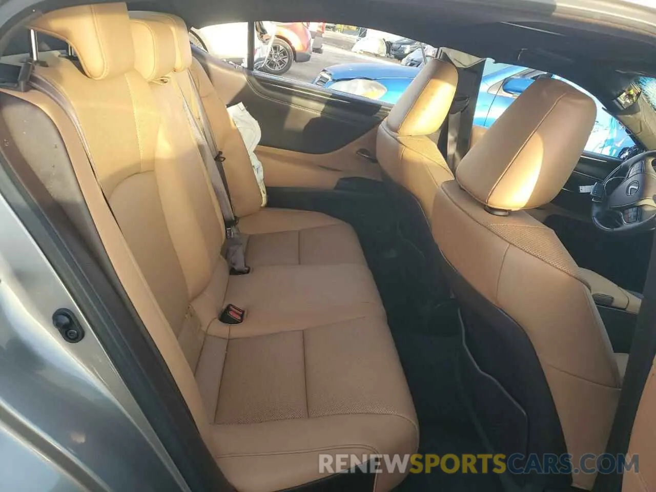 10 Photograph of a damaged car 58ADZ1B10LU059215 LEXUS ES350 2020