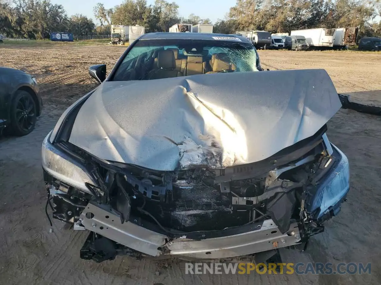 5 Photograph of a damaged car 58ADZ1B10LU059215 LEXUS ES350 2020