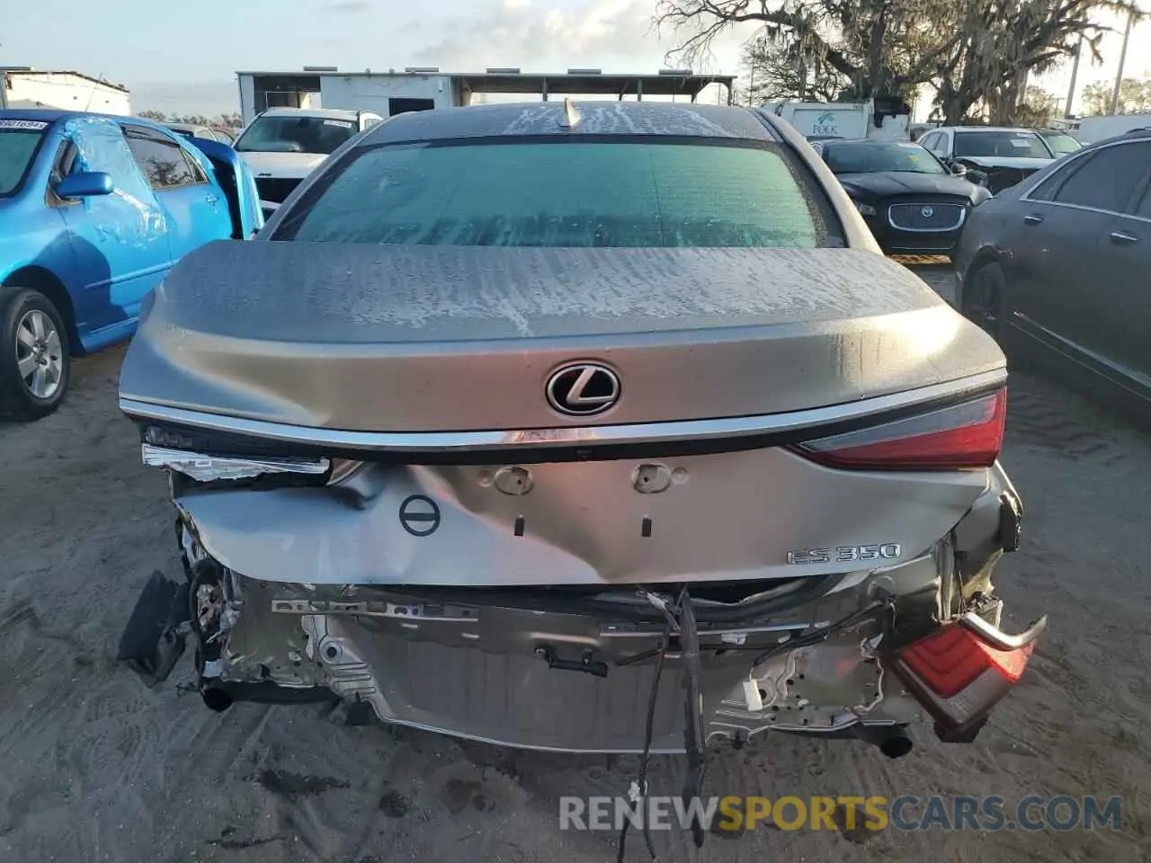 6 Photograph of a damaged car 58ADZ1B10LU059215 LEXUS ES350 2020