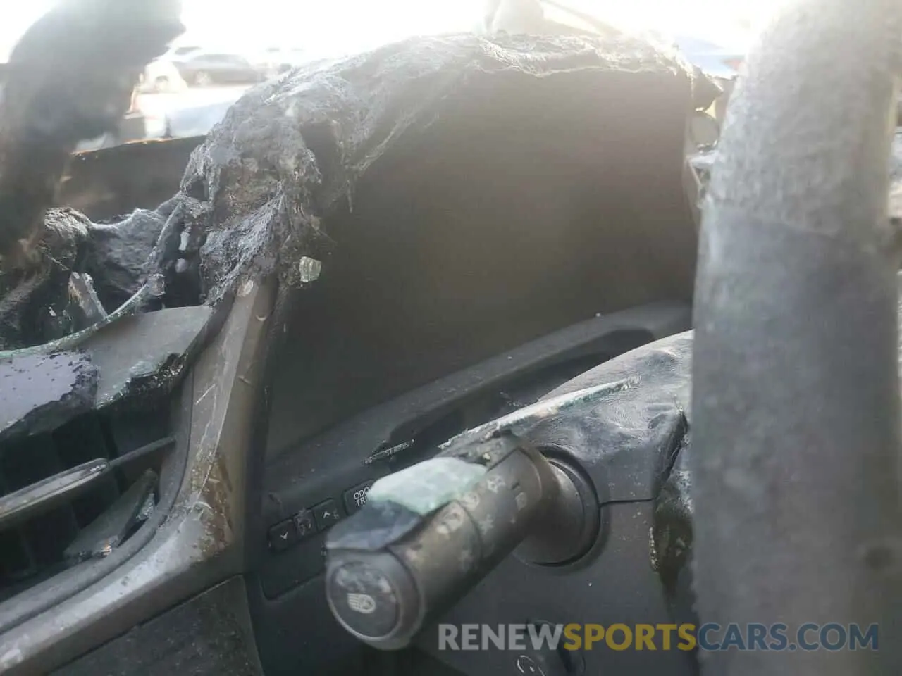 9 Photograph of a damaged car 58ADZ1B14LU056737 LEXUS ES350 2020