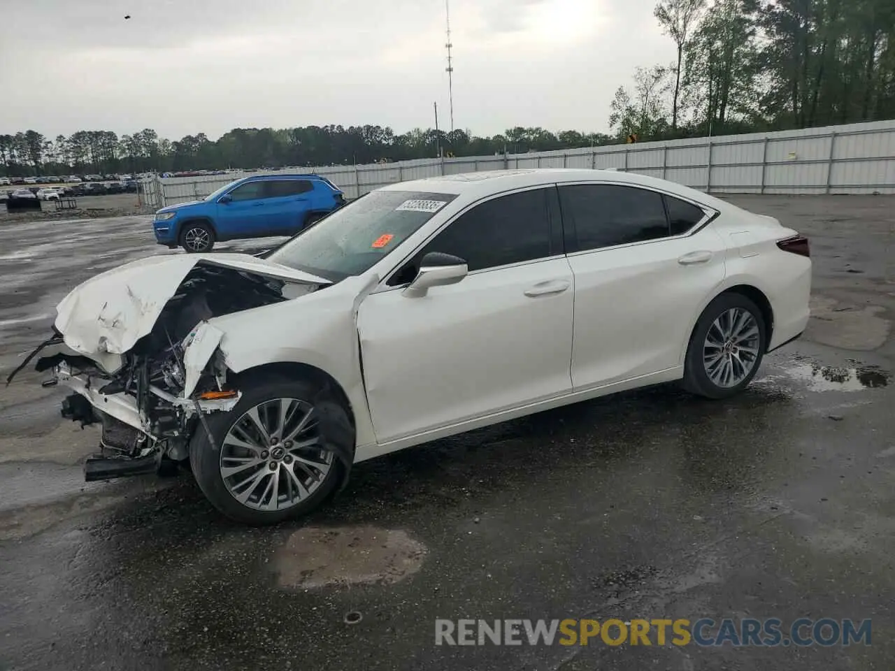 1 Photograph of a damaged car 58ADZ1B14LU063350 LEXUS ES350 2020