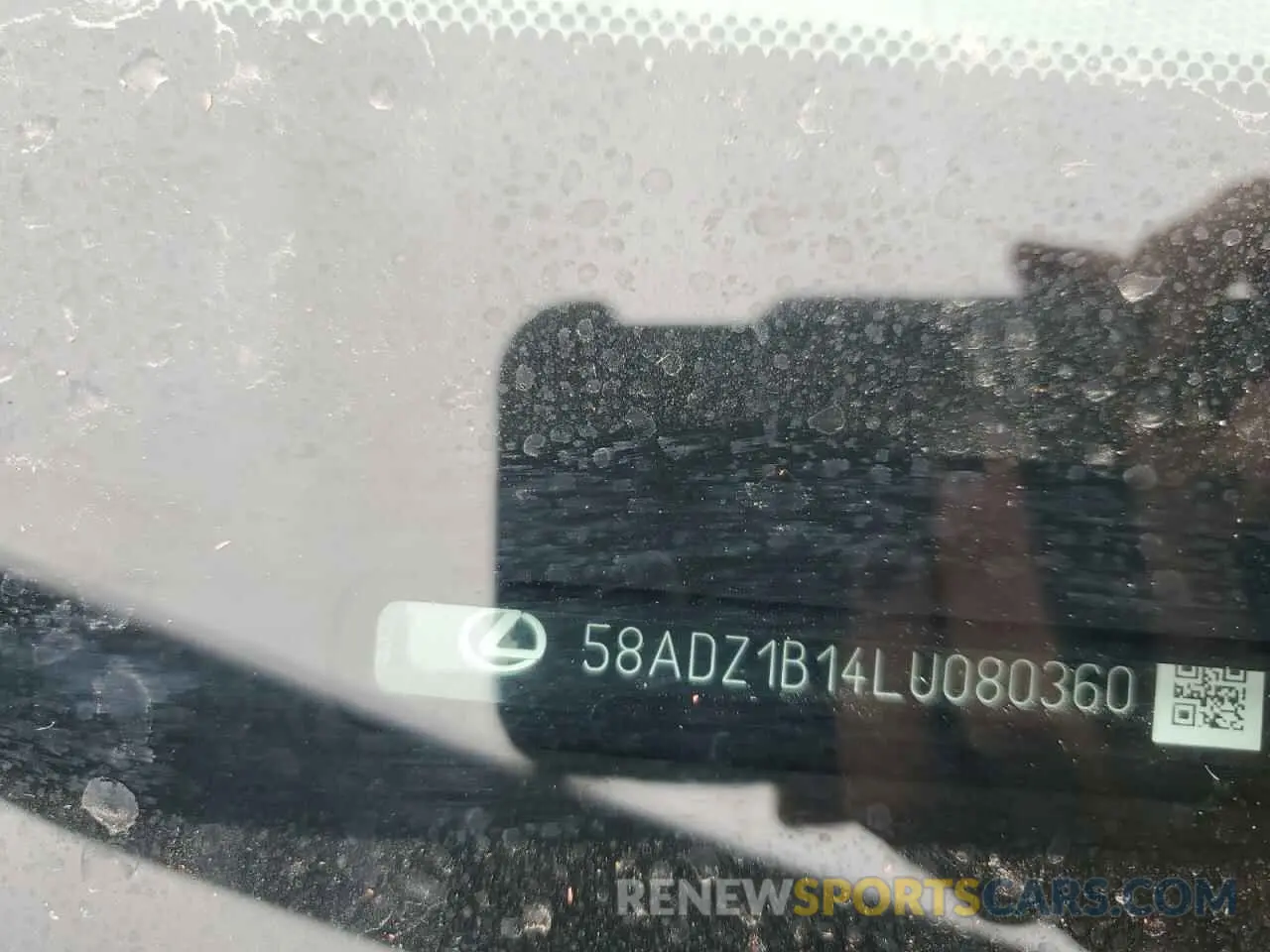 12 Photograph of a damaged car 58ADZ1B14LU080360 LEXUS ES350 2020