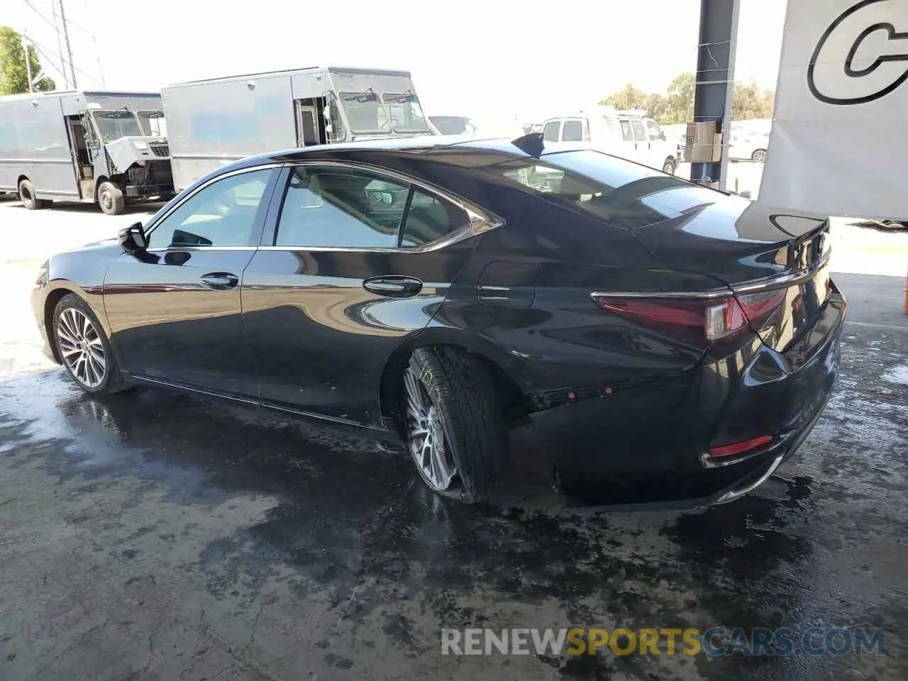 2 Фотография поврежденного автомобиля 58ADZ1B15LU059386 LEXUS ES350 2020