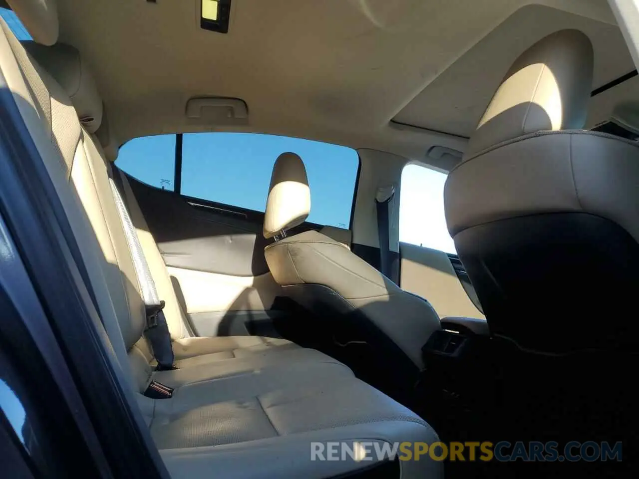 10 Фотография поврежденного автомобиля 58ADZ1B1XLU058959 LEXUS ES350 2020