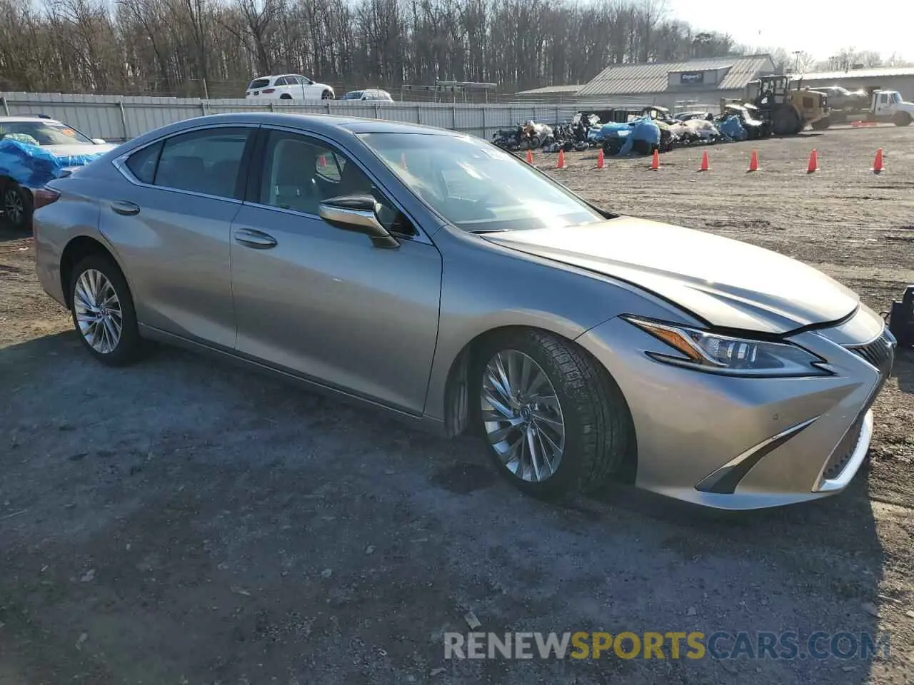 4 Photograph of a damaged car 58AEZ1B19LU074168 LEXUS ES350 2020
