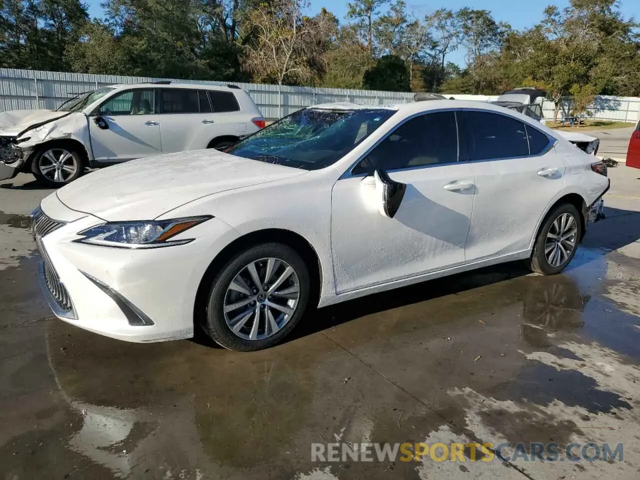 1 Photograph of a damaged car 58ADZ1B10MU093799 LEXUS ES350 2021