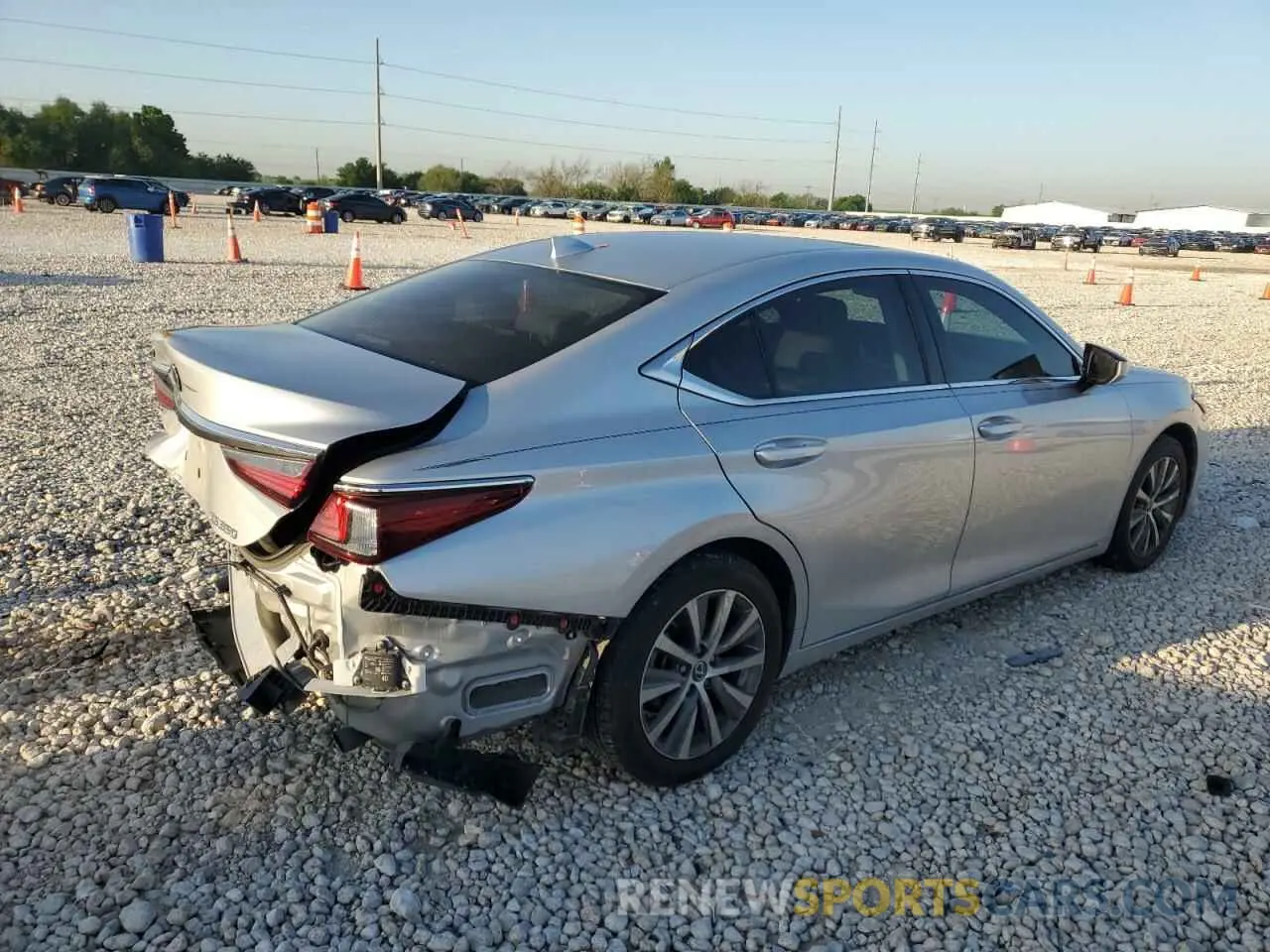 3 Фотография поврежденного автомобиля 58ADZ1B14MU087682 LEXUS ES350 2021