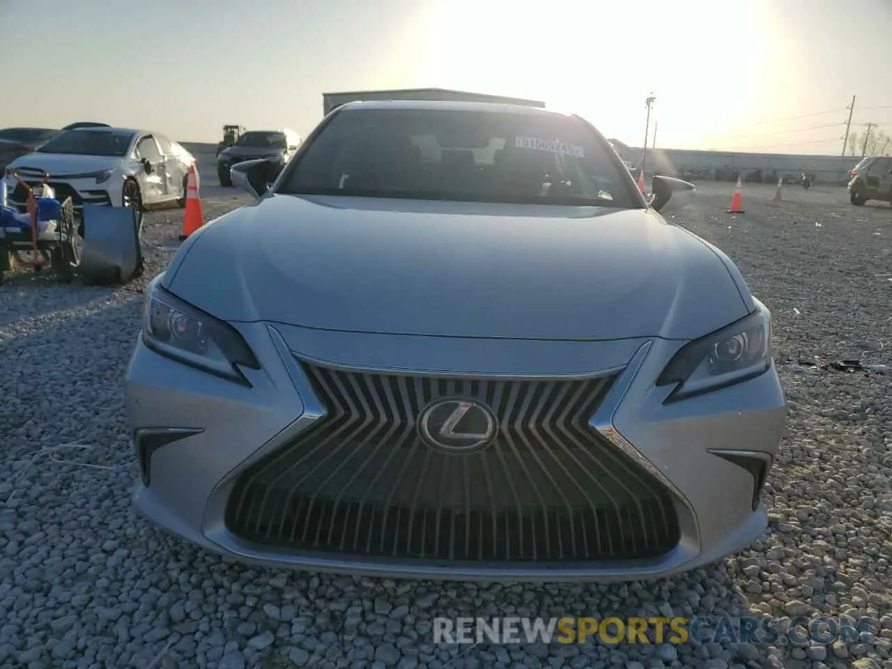 5 Фотография поврежденного автомобиля 58ADZ1B14MU087682 LEXUS ES350 2021